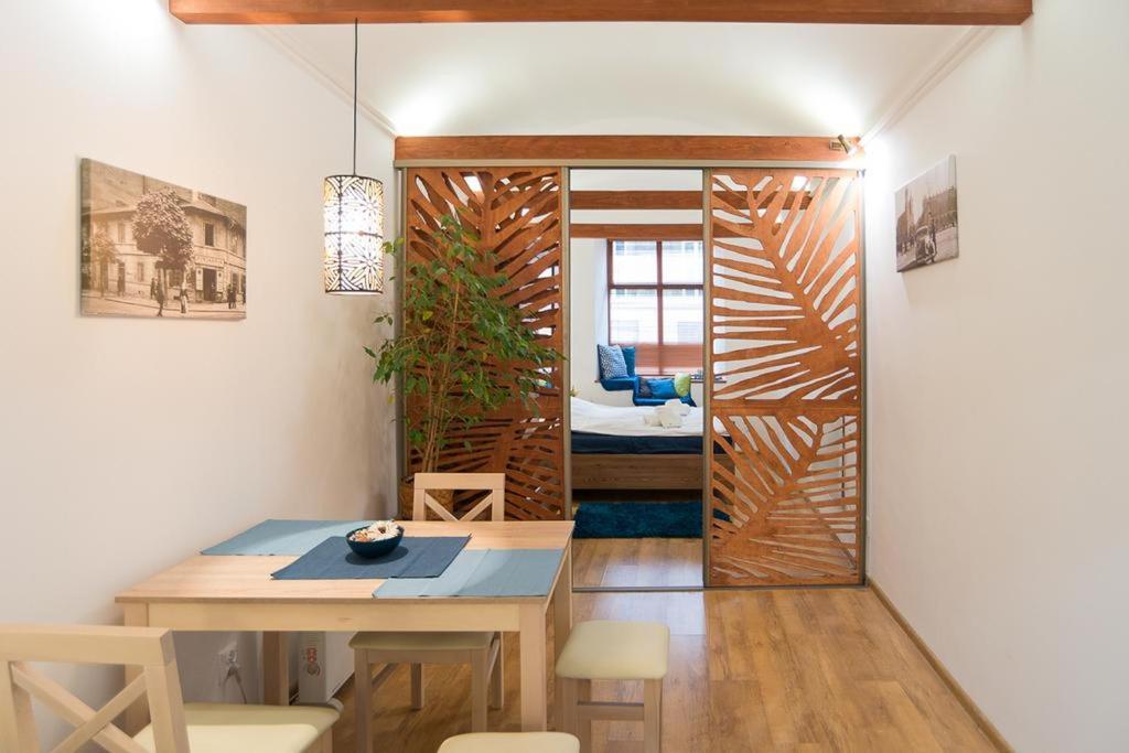 Cozy Studio On Wielopole Street. クラクフ エクステリア 写真